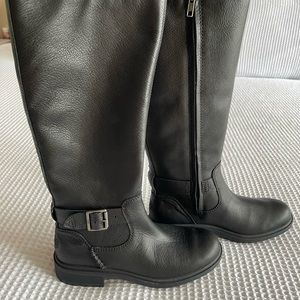 Brand new Leather Ugg boots